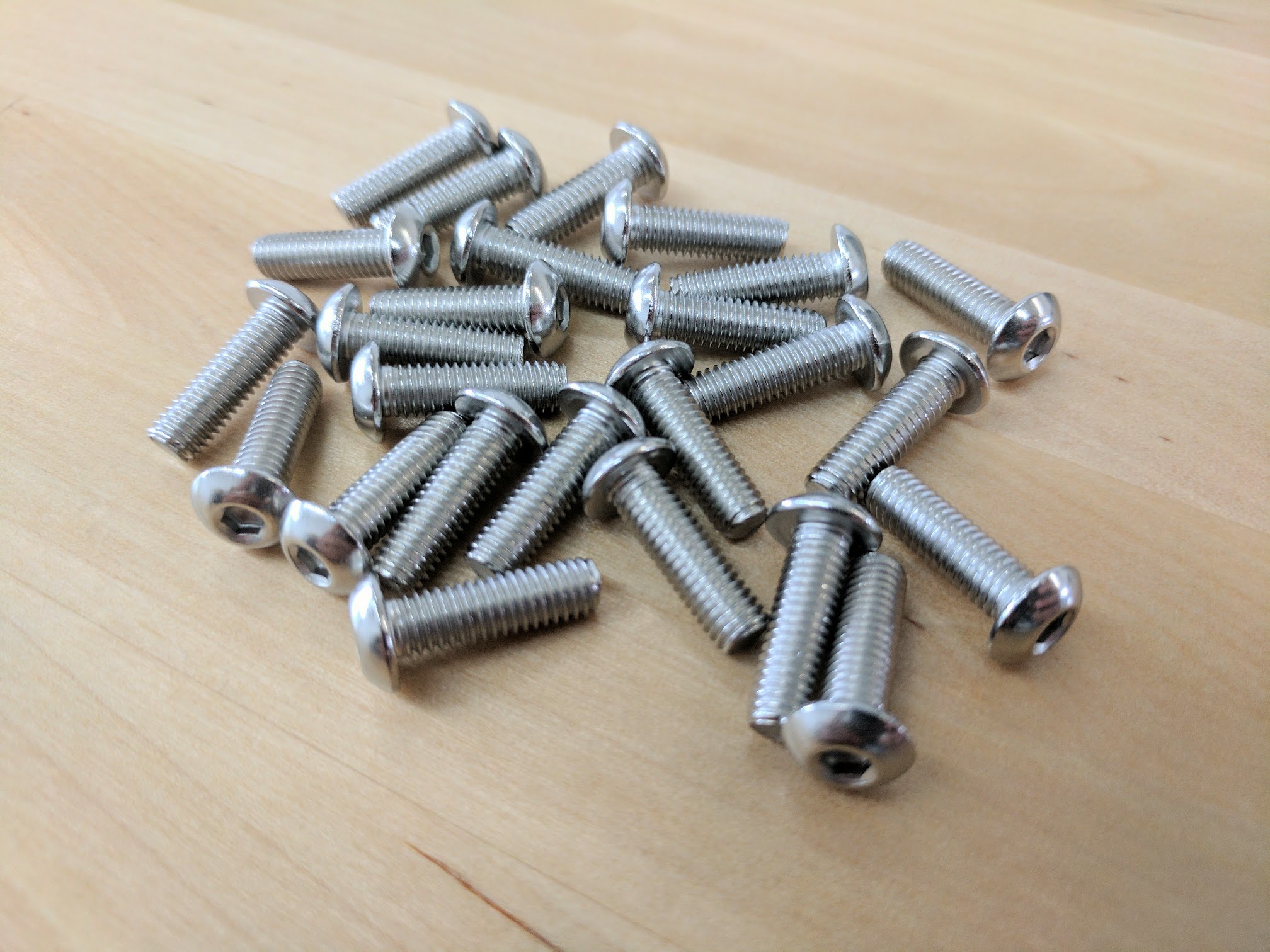 M5x16 screws